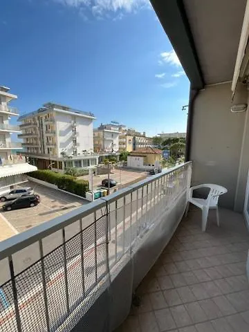 Appartamento Giove Zona Piazza Aurora 20 Metri Dal Mare Lido di Jesolo 0*,  Italië